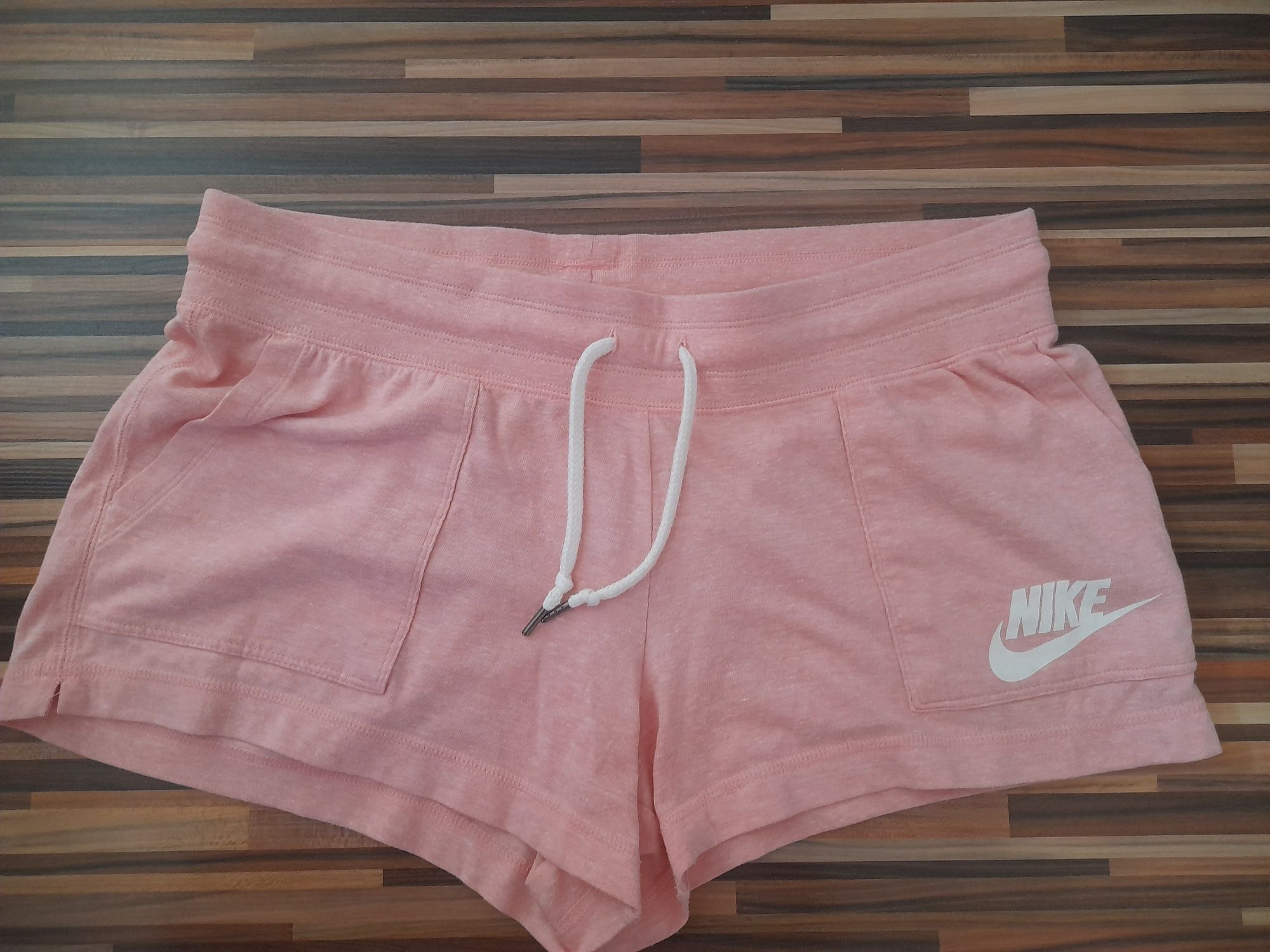 (L)(XL)  NIKE къси панталони,NIKE PRO къси клинове