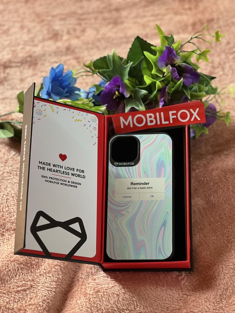ЧИСТО НОВИ КАЛЪФИ ЗА iPhone 11 и протектори iPhone 13\13Pro MOBILFOX