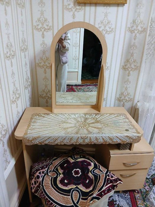 Продается комплект спальной мебели