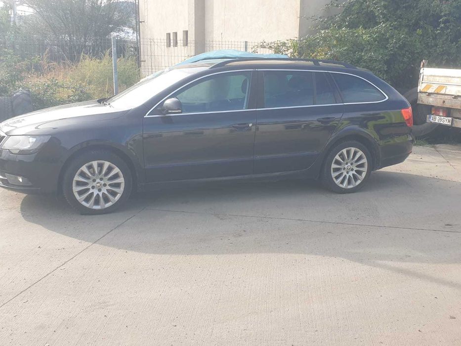 Vând Skoda Superb 4x4, din 2013, avariată în lateral