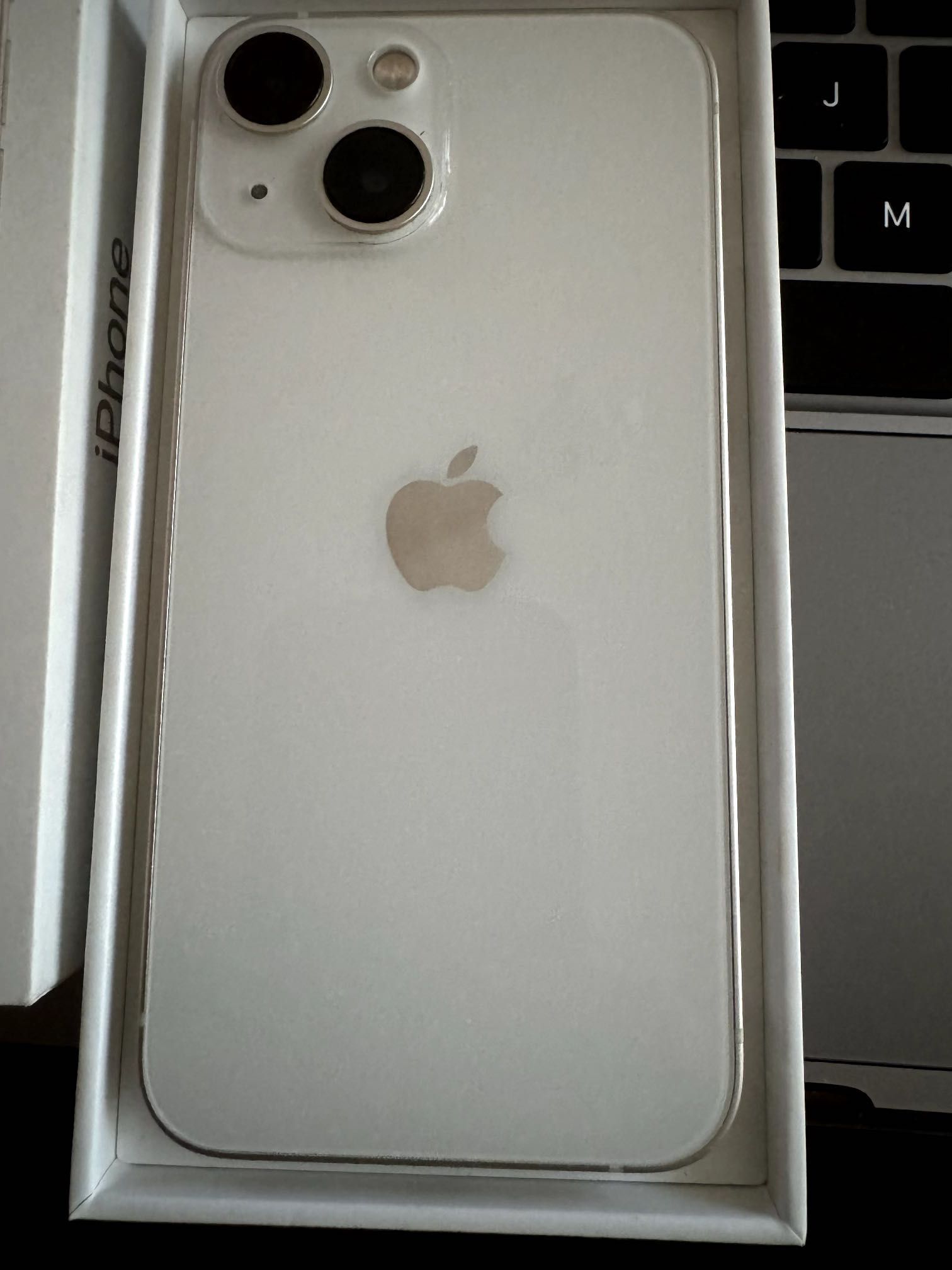 iPhone 13 mini неразличим от нов