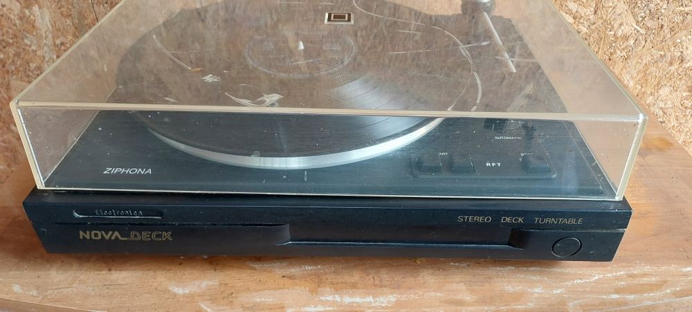 Vând pick-up Ziphona nova deck de la Electronica