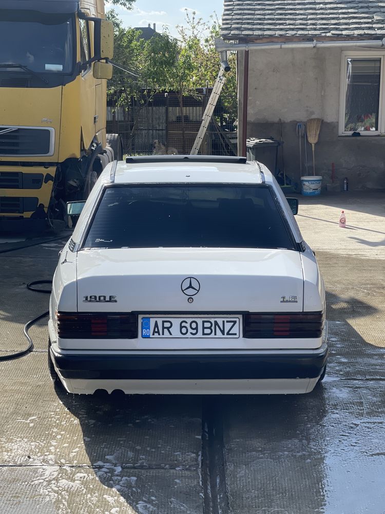 Mercedes-Benz w201 190e 1.8i