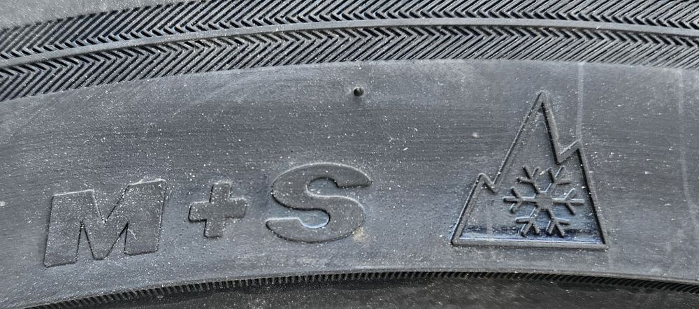 245/35 R19, 93V, GRIPMAX, Anvelope de iarna M+S,Aderenta clasa A