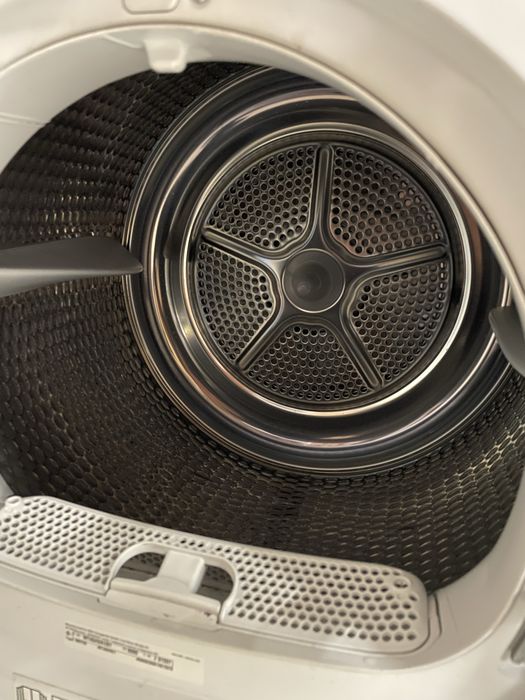 Сушилня Siemens iQ300 8 kg 6 месеца пълна гаранция WT45HVA01