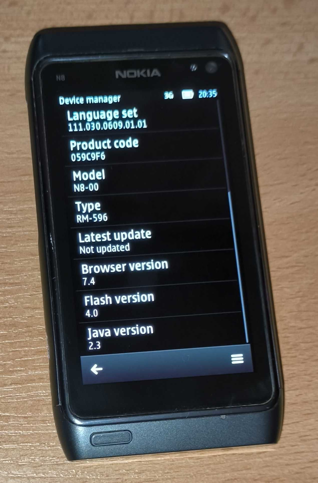 GSM Nokia N8 -пълен, оригинален комплект апарат, кутия, зарядно, кабел