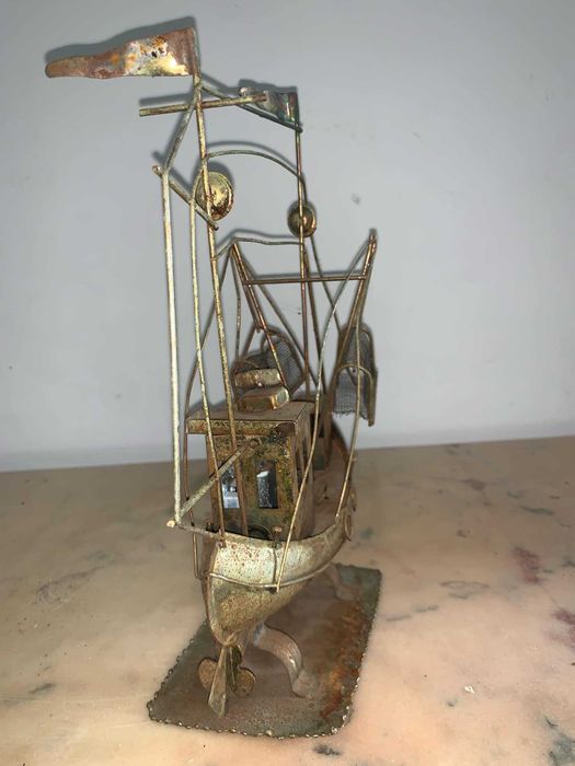 Corabie muzicala din fier facuta manual