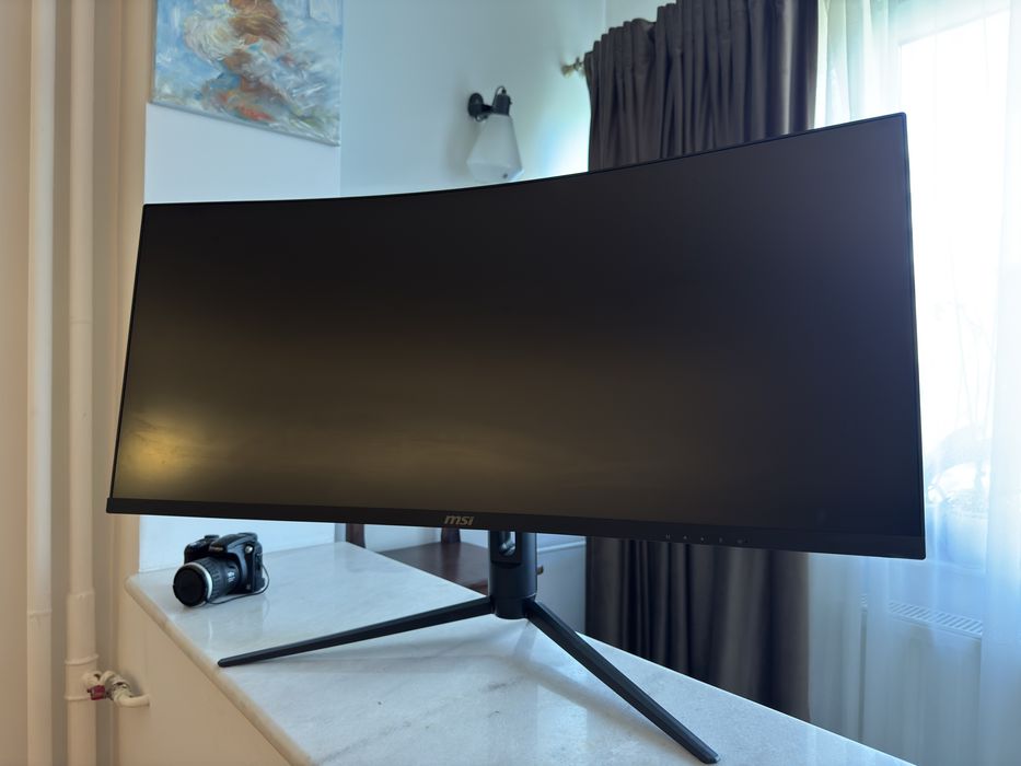 Monitor Curbat MSI