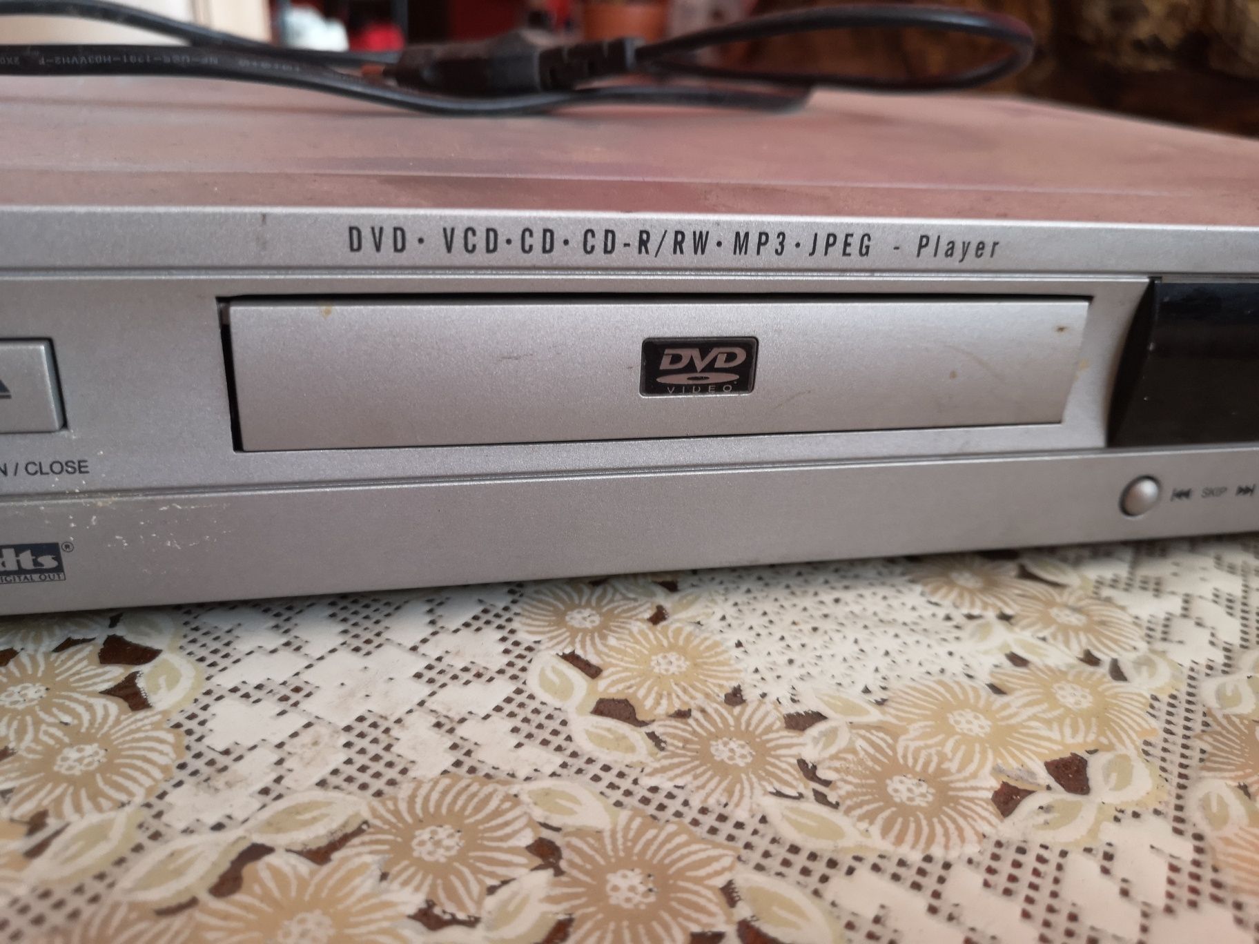 DVD player за музика филми..