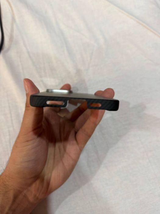 Pitaka chexol iPhone 16 pro max uchun