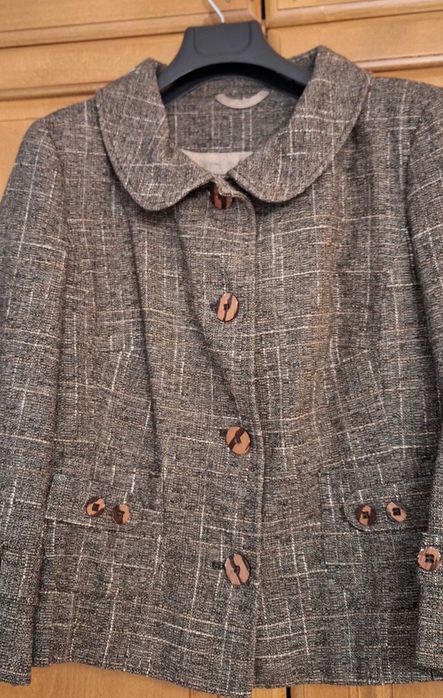 Дамско сако в кафяво