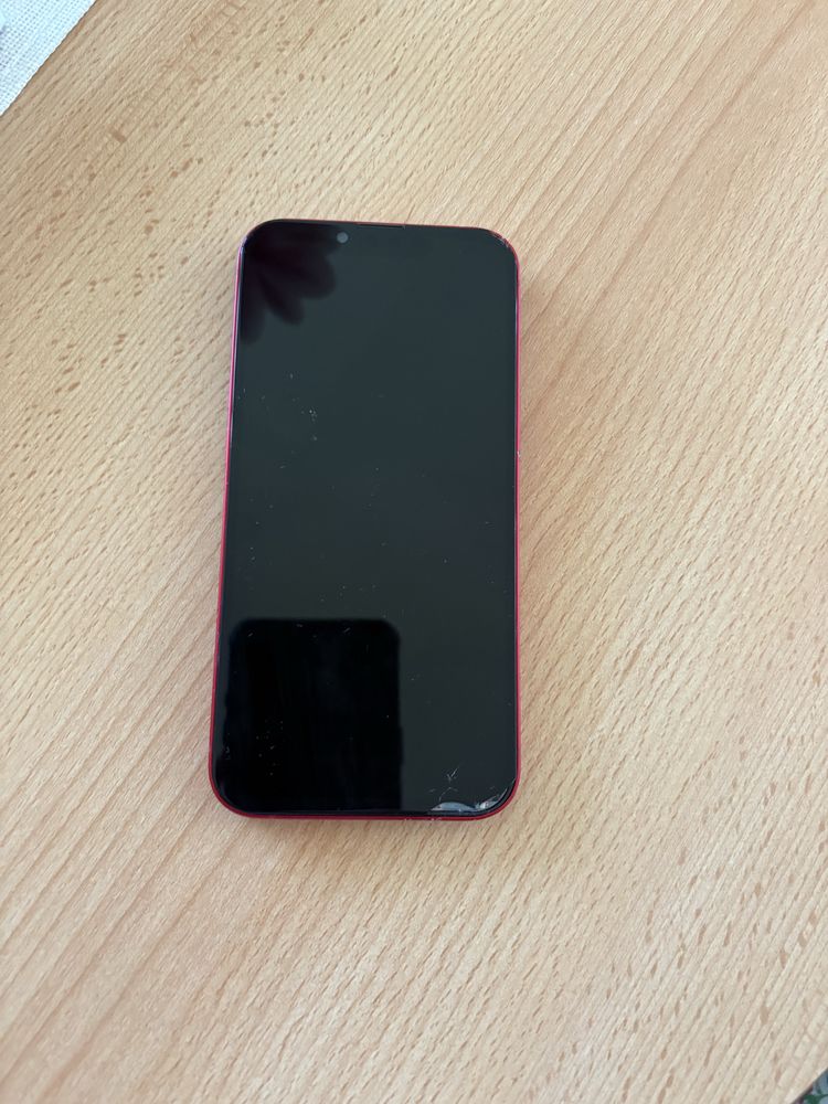 Продавам Iphone 13
