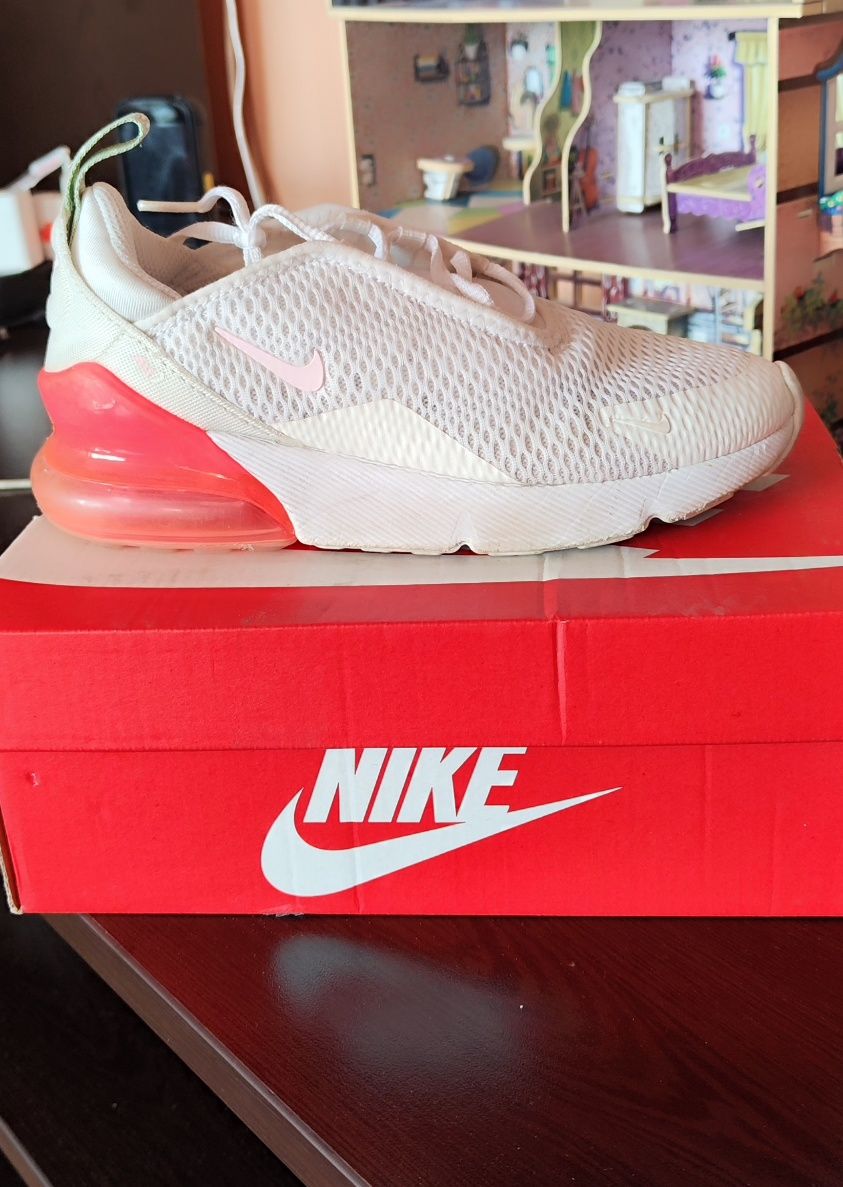 Маратонки Nike за момиче