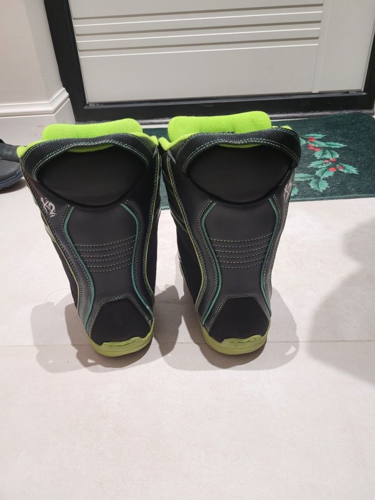 Продам сноубордические ботинки  K2 Vandal