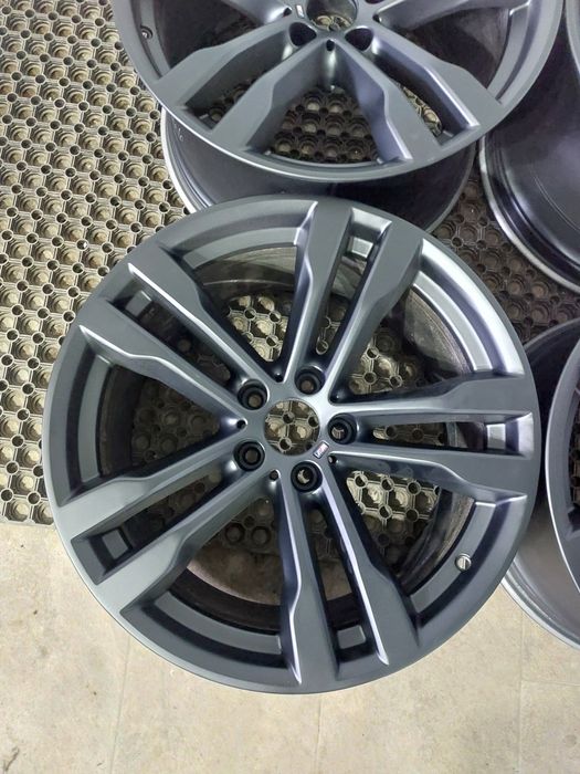 set jante 20 original bmw x5 f15 e70 x6 f16 e71 m 468 finisaj negr mat
