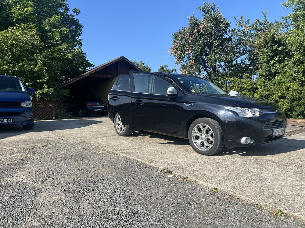 Vand Mitsubishi Outlander , Plug-In Hybrid