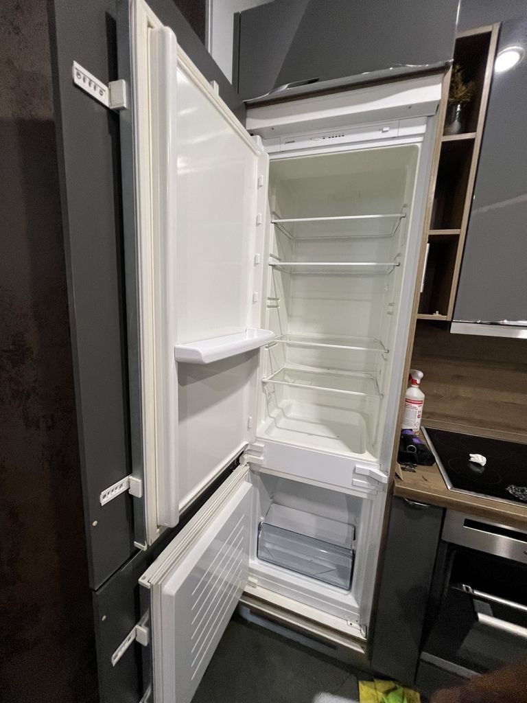 Дава се под наем Тристаен апартамент в София, Редута - 120 кв.м за 816 € - Снимка #2