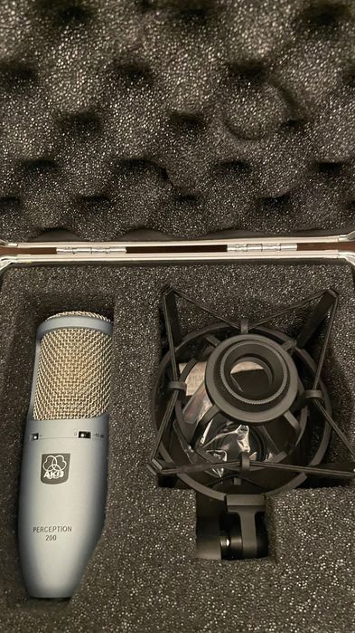 Микрофон студийный AKG Perception 200