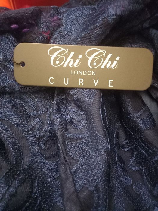 Официална дантелена рокля