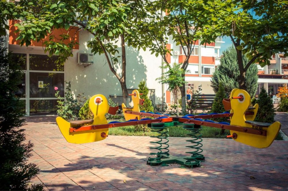 Дава се под наем Двустаен апартамент в к.к. Слънчев бряг - 75 кв.м за 204 € - Снимка #1