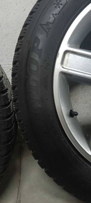 Зимни автомобилни гуми с джанти 205/55/16 за FORD