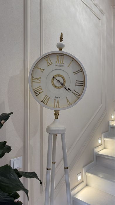 Стоячие часы новый