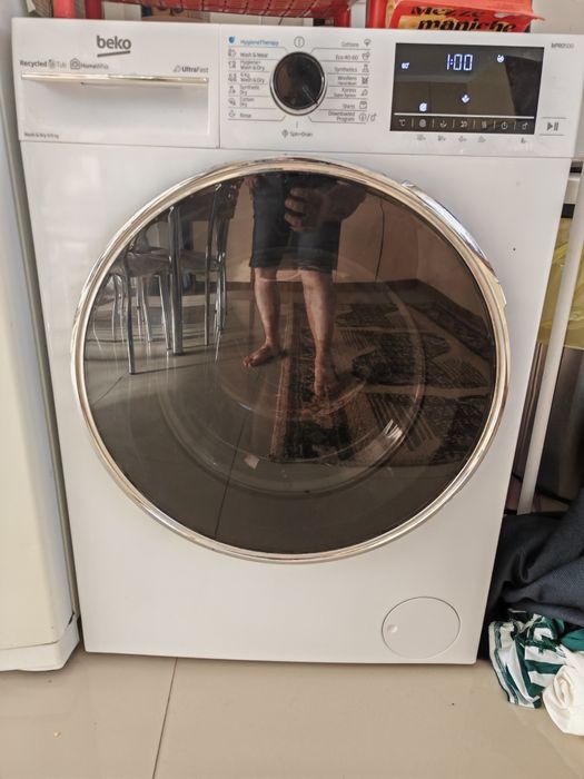 Masina de spălat Beko cu uscator