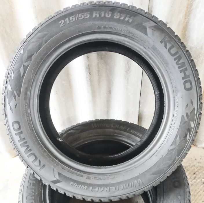 215/55 R16- Kumho M+S. DOT.2022