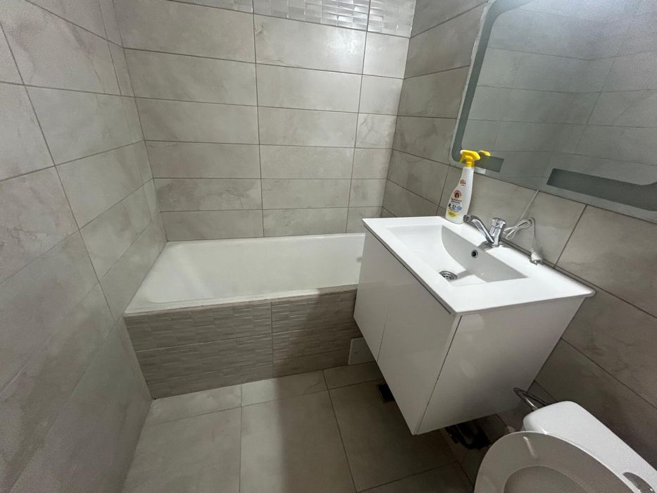 Vand apartament zona Piata Sudului