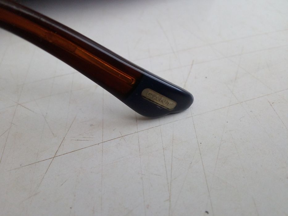 Слънчеви очила GANT, калъф за очила