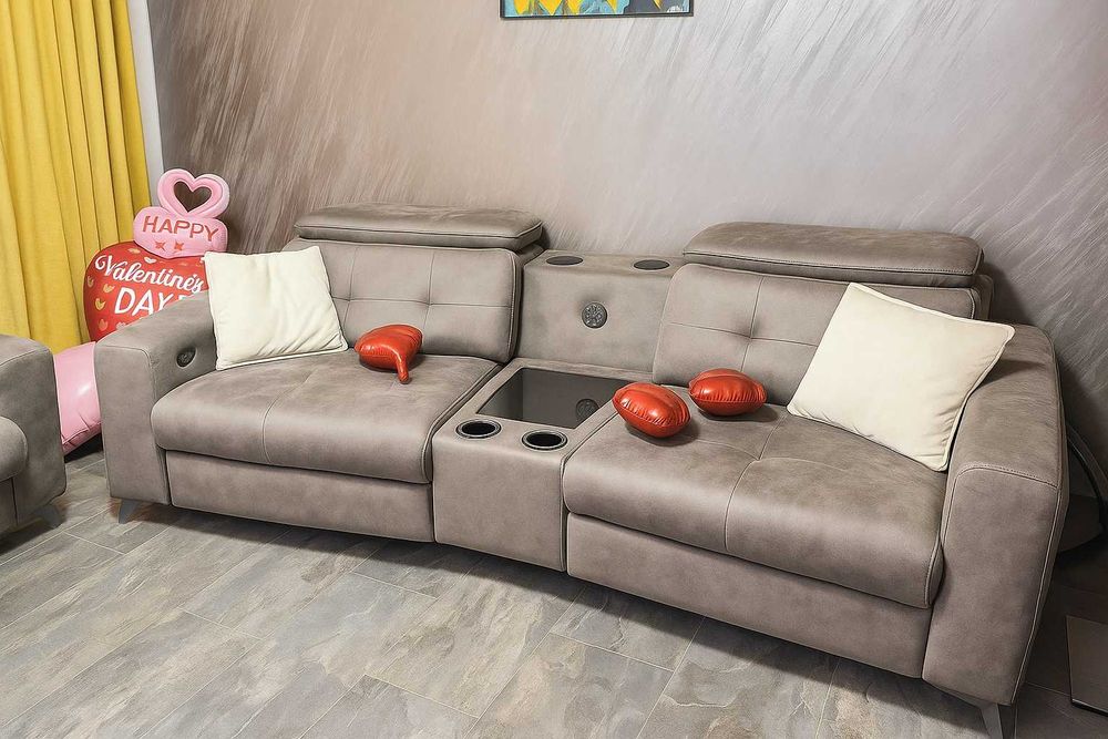 Диван с ел. релакс механизъм + Bluetooth тонколони и Мини-бар