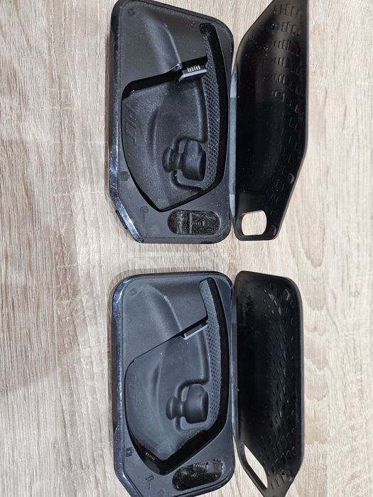 Cutie incarcare casca plantronics voyager 5200