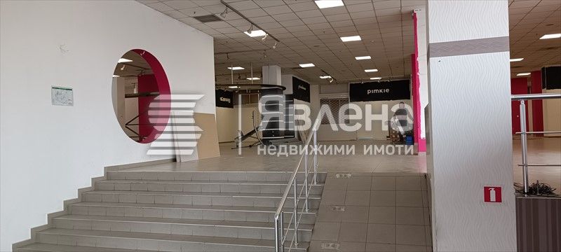 Дава се под наем Магазин в София, Люлин 10 - 717 кв.м за 8000 € - Снимка #1