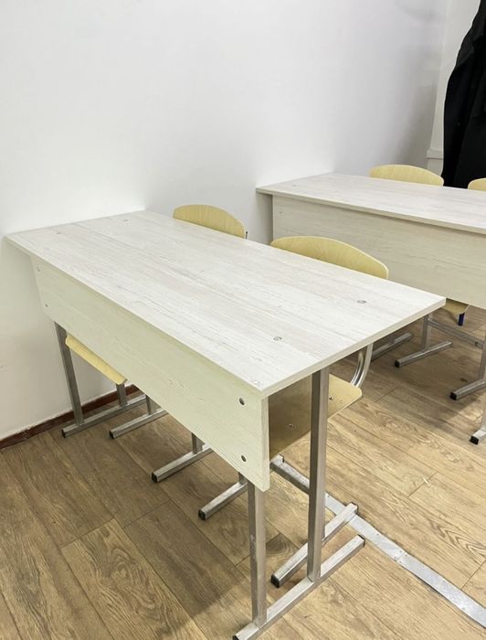 Школьная парта на заказ в коротком сроке