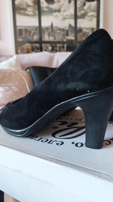 Елегантни обувки естествен велур