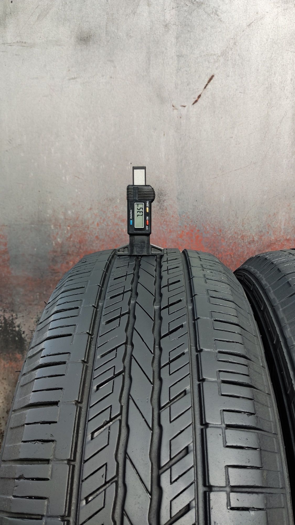 1брой гума 235/60/17 Hankook Dynapro 
dot21
7mm
Добро състояние на гум