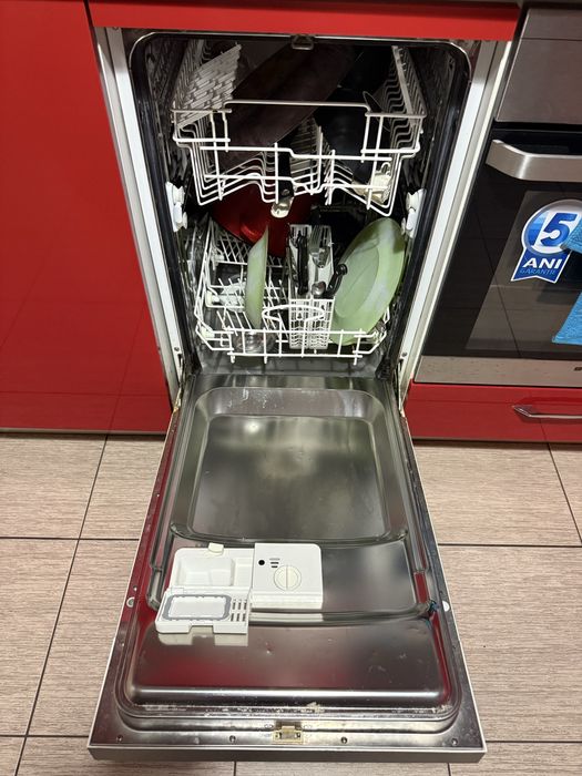 Vand masina de spalat vase Whirlpool