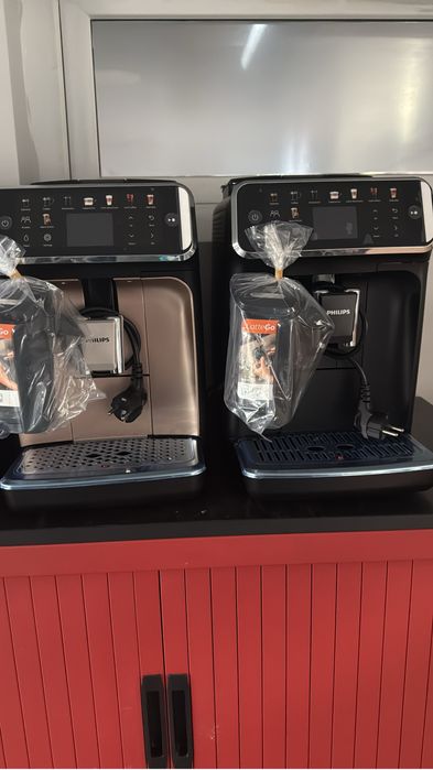 Aparat de cafea, expresor Philips 5500 Lattego
