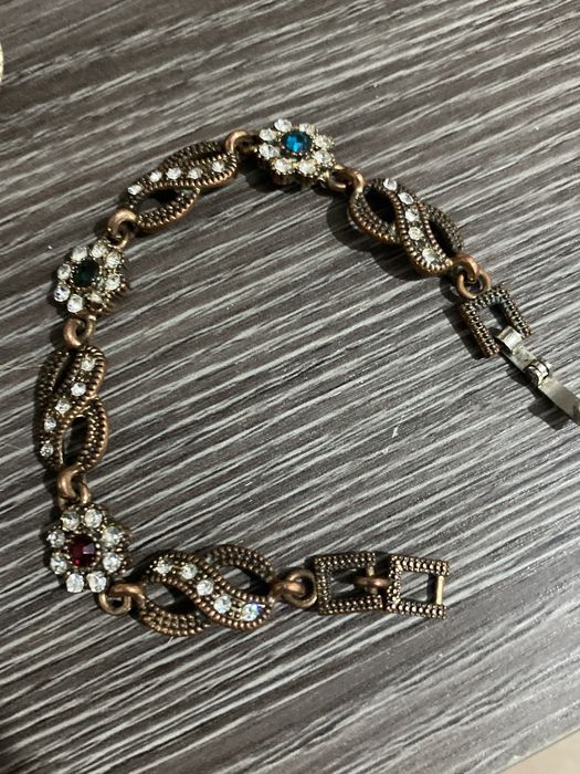 Браслет бесконечности