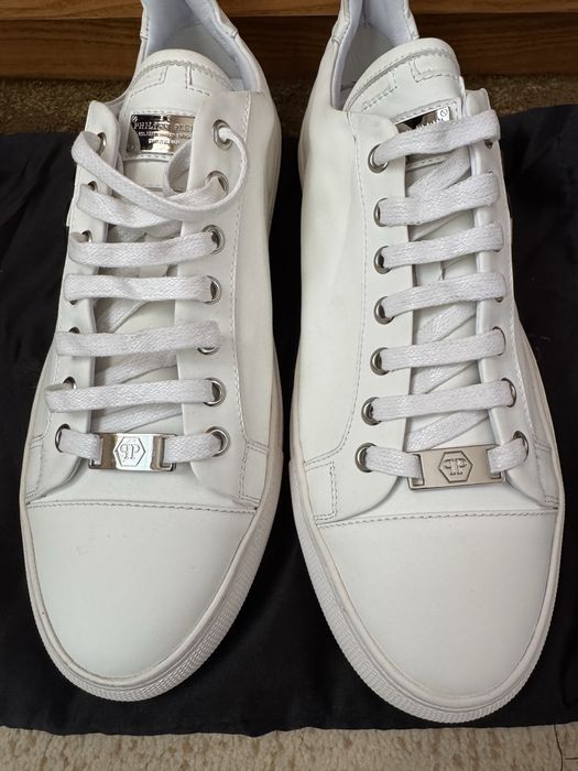 Бели обувки Philipp Plein