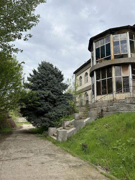 Miniral suvlar sanatoryasi yonida joy sotiladi 53 sotx