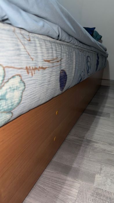 Кровать бу в хорошем состоянии