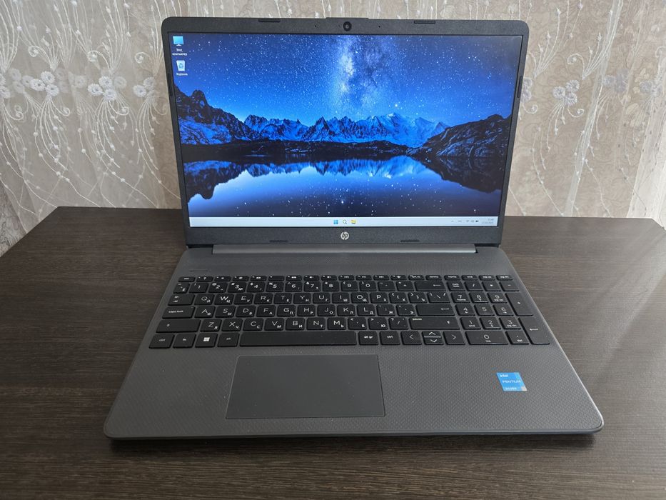 HP Laptop 15S офисный ноутбук 2024г в идеале