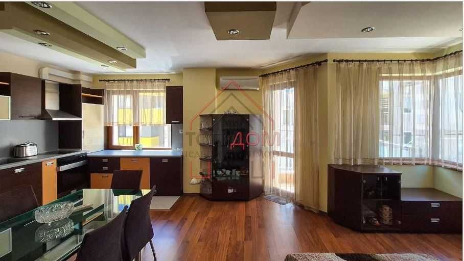 Продава се Двустаен апартамент в Варна, Център - 65 кв.м за 10 €/кв.м - Снимка #3