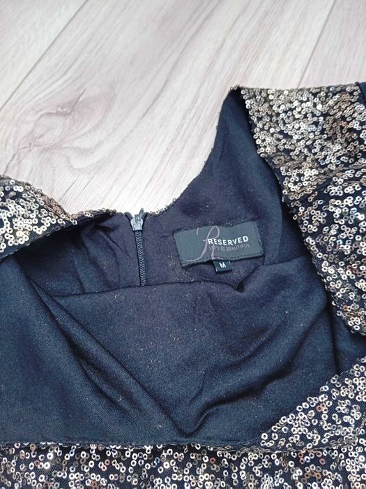 Официални рокли М размер