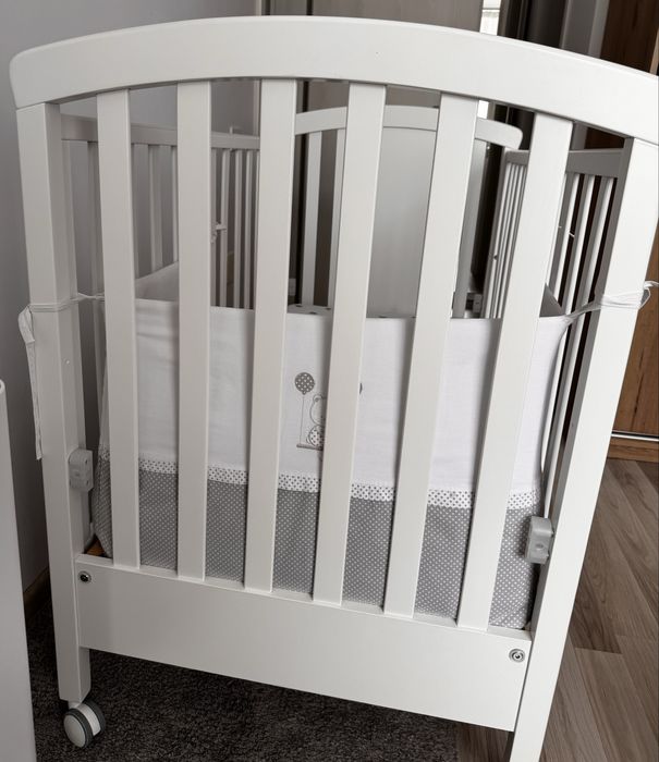 Patut Anne Bebe cu sertar si laterala culisanta, bonus saltea