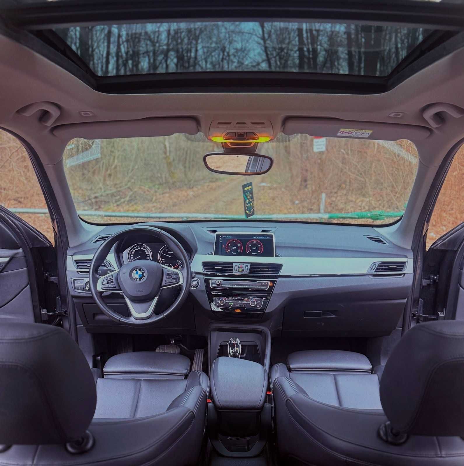 Bmw X1 2.0d  Trapa / Panorama / Piele