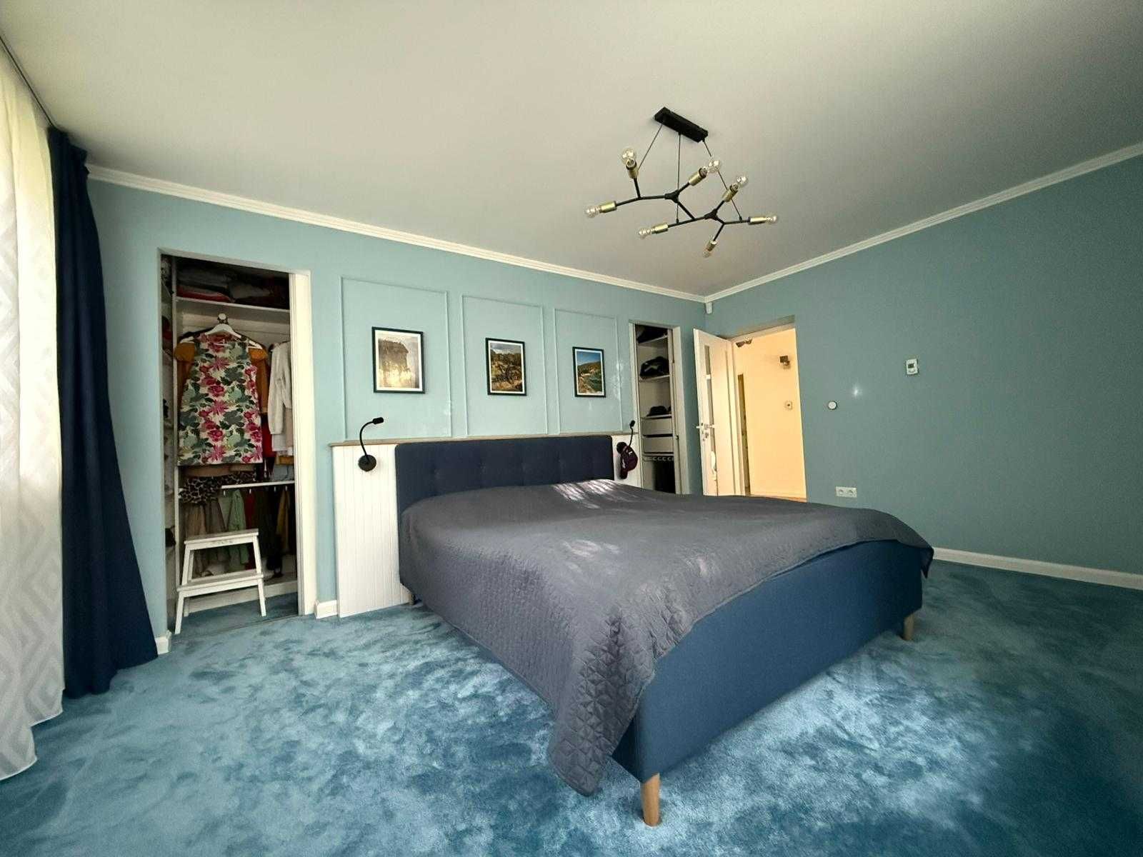 Proprietate cu 2 apartamente in casa, zona Andrei Muresanu 4+2 camere