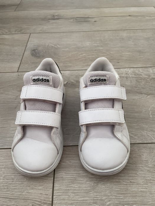 Маратонки ADIDAS