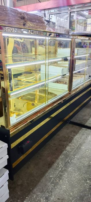 Vitirina holadilnik sotiladi,